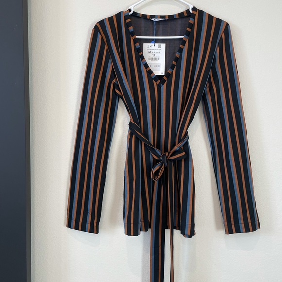 NWT ZARA Blouse with stripes | Size M - Picture 4 of 7